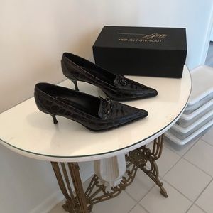 Women’s black Donald J Pliner Croc heels size 9.5